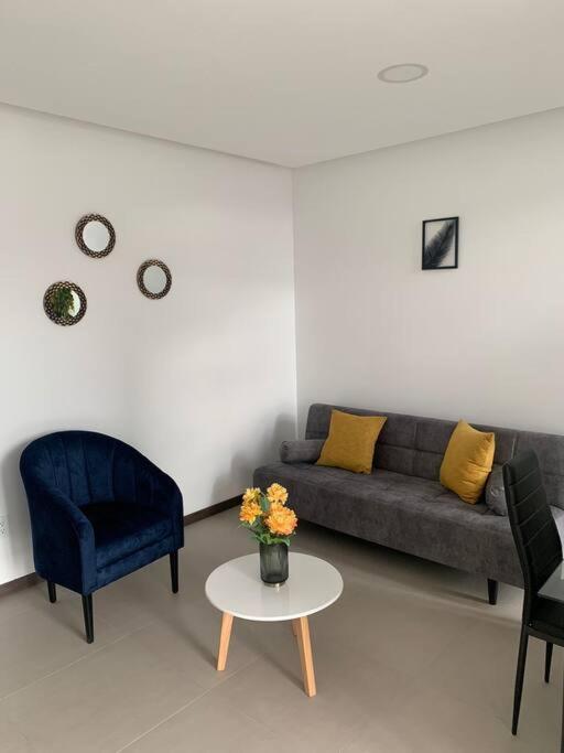 Confort Suite La Carolina Кіто Екстер'єр фото