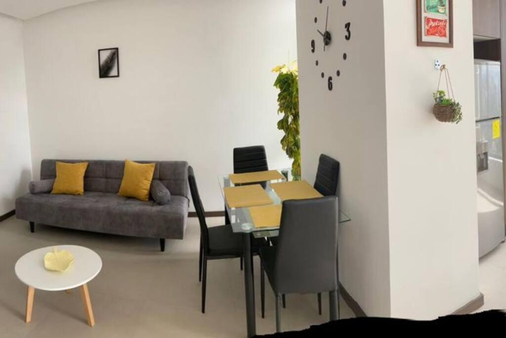 Confort Suite La Carolina Кіто Екстер'єр фото